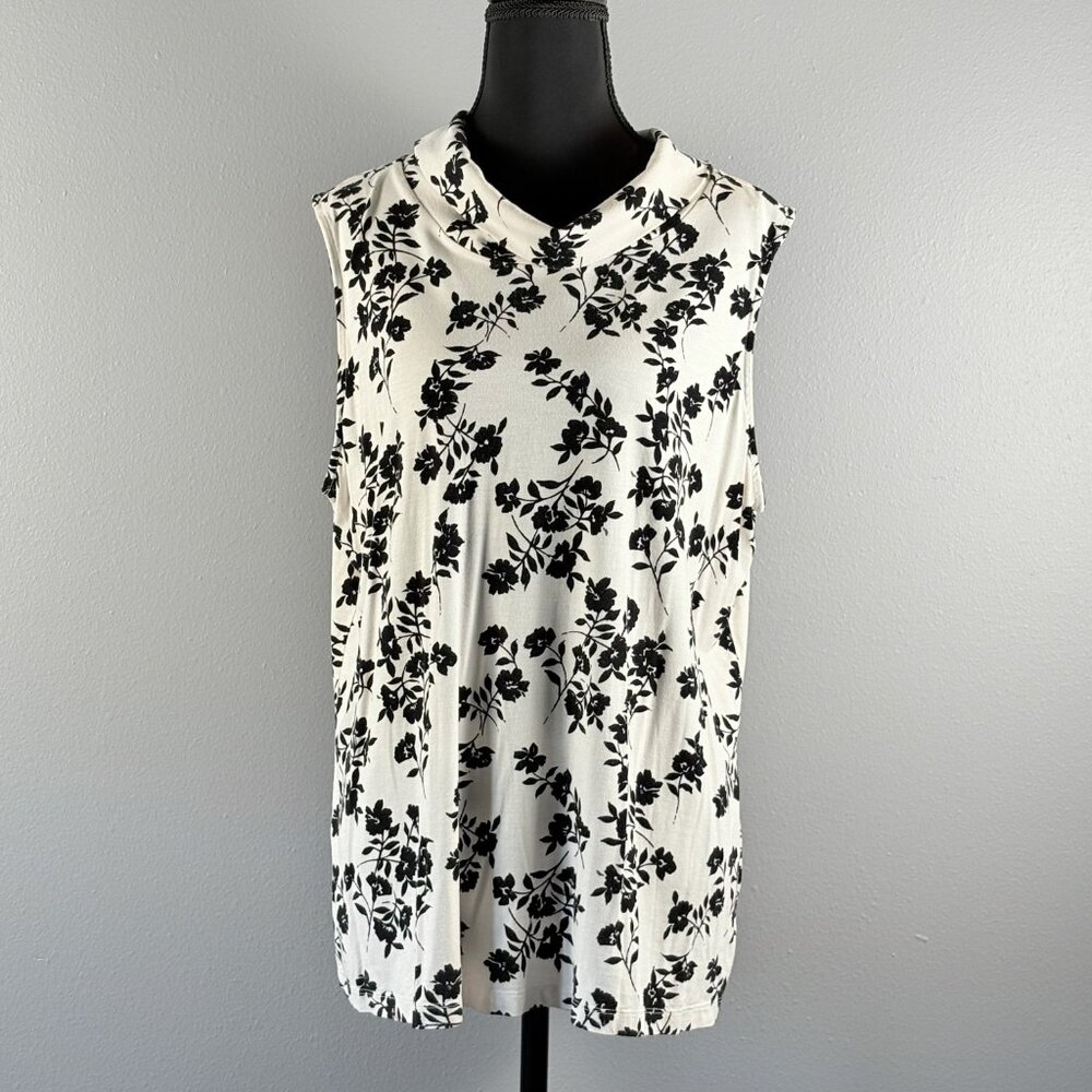 Light pink flowy material tank top - Picture 4 of 10